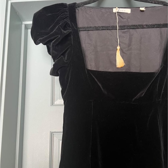 DOEN Celestine in Black, Medium *SOLD* not avail. - Picture 2 of 6